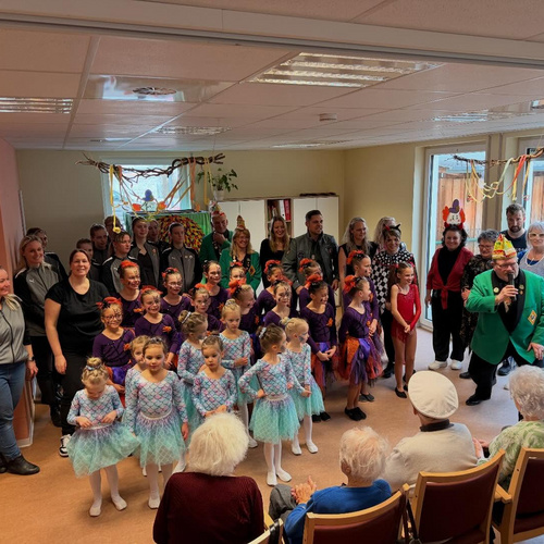 🎭❤️ Freude schenken verbindet!Die Karnevalsgesellschaft Knorrhalla aus Oberdürrbach durfte heute der Caritas...